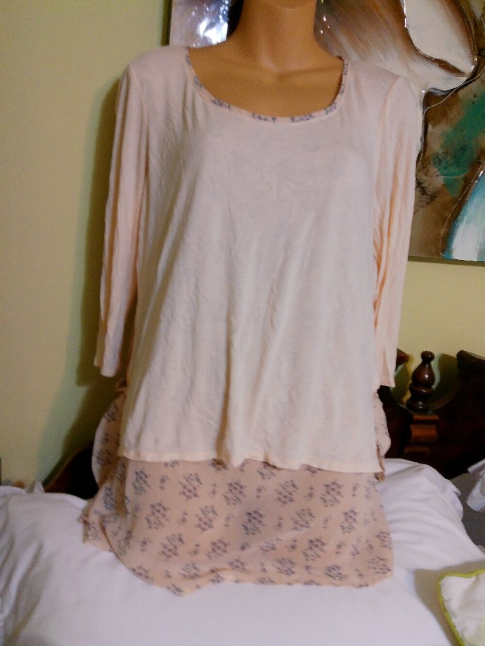 LAUREN CONRAD SIZE LARGE GOOD CONDITION